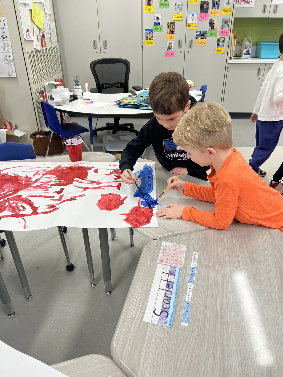 MrsPresser224's tweet photo. Rainy Friday morning mindful painting <<say that 3 times fast>> #fhleads https://t.co/9ImX9UCaIn