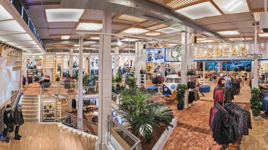 Inditex, objetivo estratégico llevar a cabo el modelo de #tienda integrado con tiendas más grandes, #ecoeficientes, #digitalizadas y #sostenibles, en las mejores localizaciones y con mayor capacidad de venta.
#ComercioSostenible #Retail #TiendaEcoeficiente
elespanol.com/quincemil/arti…