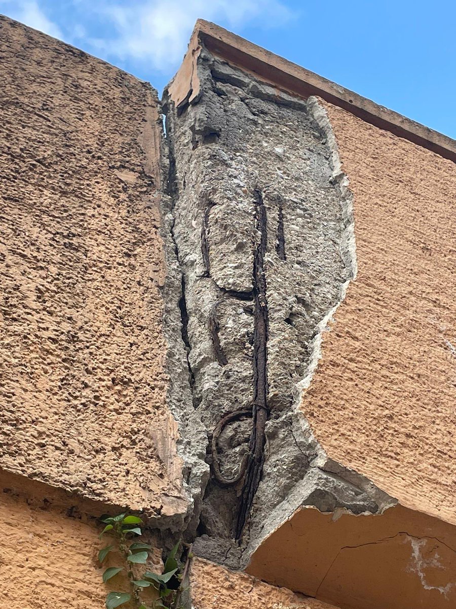 Şifa dağıttığımız hastane mezarımız olmasın. Bizi bu kadere mahkum etmeyin!
#CerrahpaşaMezarOlmasın <a href="/drsgonen/">M.Sait Gönen</a>