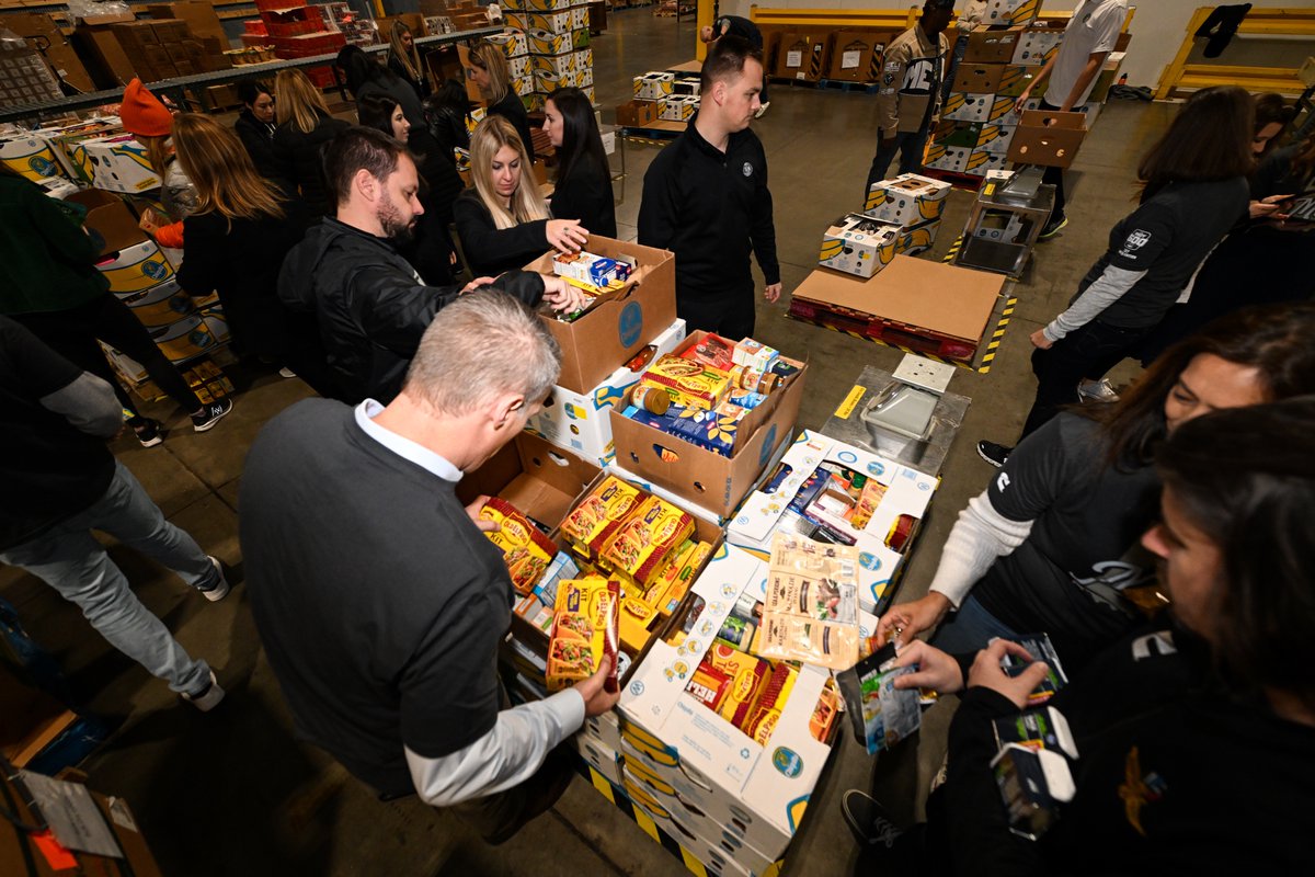 IMS's tweet photo. Without our community, this isn't "The Greatest Spectacle in Racing."
This morning, #IMS partnered with @Cummins and @GleanersFBIndy for a Morning of Service in honor of the 100 Day countdown to the #Indy500.
The result: 2,242 lbs of food equalling 1,868 meals.
#IsItMayYet? https://t.co/bVmyzwH6dm