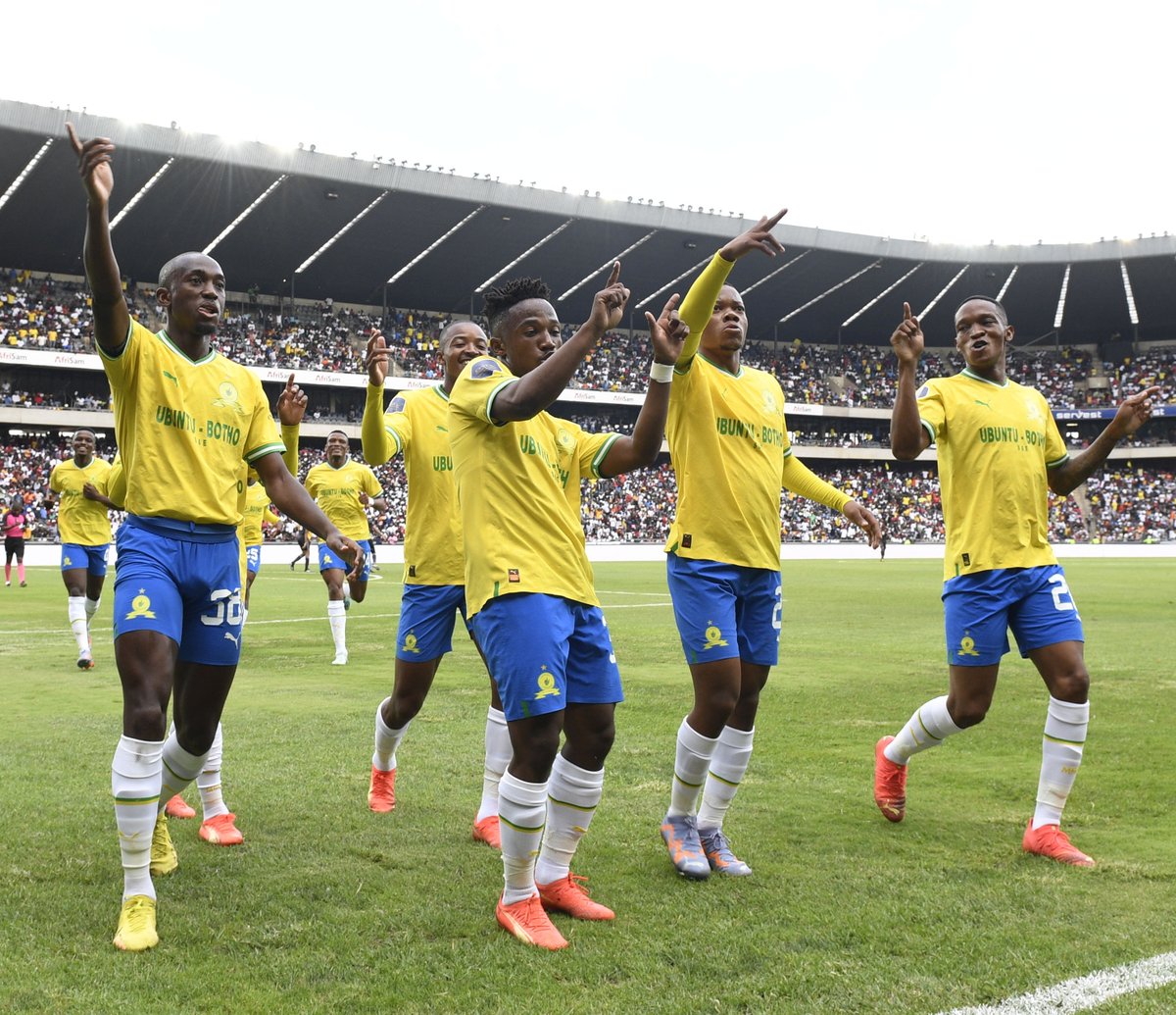 Mailula score twice to help Sundowns top Caf Champions League Group B 
#CAFCL 
bit.ly/3EgwEHs