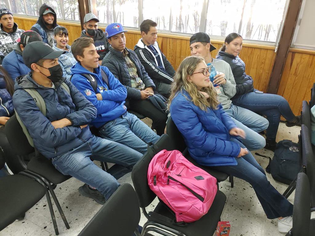 David_ArambulaQ's tweet photo. Como parte de las actividades del Plan de Trabajo de la Comisión de Transparencia y Acceso a la Información del @IEPCDurango, se llevo a cabo una dinámica en el Tecnológico del Salto, para promover el derecho a la Información; la participación Ciudadana y la Educación Cívica. https://t.co/Qek8DGbHQK