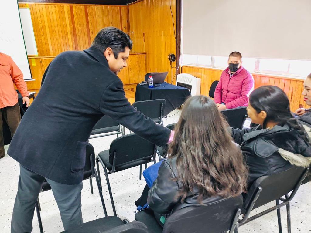 David_ArambulaQ's tweet photo. Como parte de las actividades del Plan de Trabajo de la Comisión de Transparencia y Acceso a la Información del @IEPCDurango, se llevo a cabo una dinámica en el Tecnológico del Salto, para promover el derecho a la Información; la participación Ciudadana y la Educación Cívica. https://t.co/Qek8DGbHQK