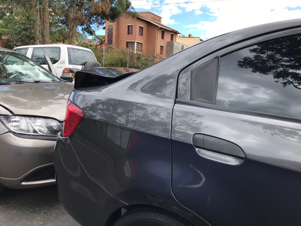 acuariotv's tweet photo. En la tarde del 17 se febrero se presentó un accidente en la vía que conduce al sector de San Antonio en Rionegro, hecho en el que se vieron involucrados varios vehículos y que tiene paralizada la movilidad en el sector (1:30 P.M) 

#OrienteAntioqueño https://t.co/Yu6qJh2r7S