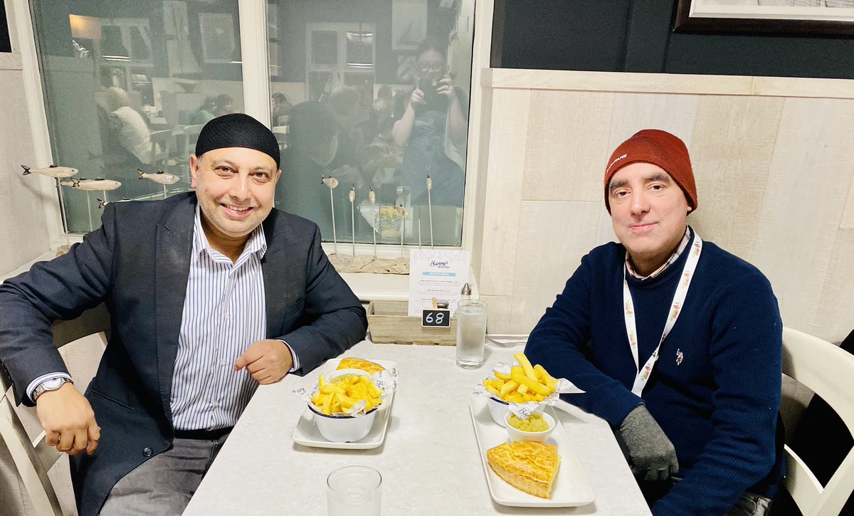 “Nothing better than Cheese & Onion pie and chips on #Friday night” #Alhamdulillah @ZafferMKhan #FridayFeeling #FridayVibes #FridayTreat #Colne #Lancashire