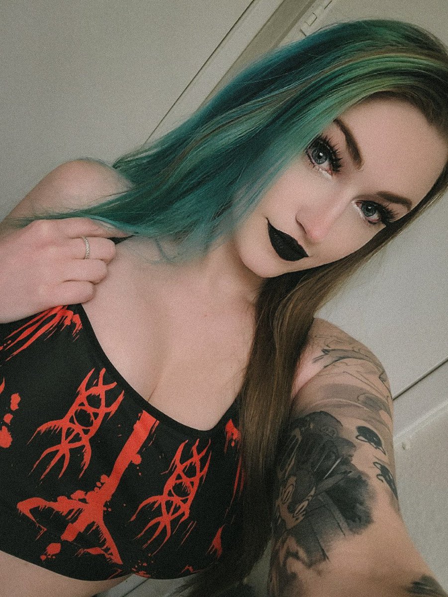 Midnight Monster Society on Twitter: "🩸 A hunter is a hunter, even in a