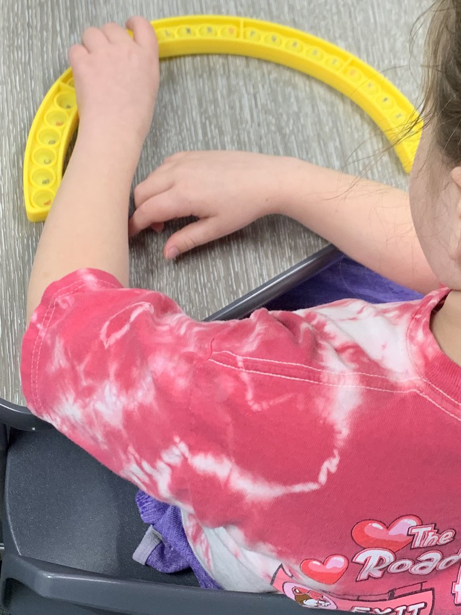 dyslexialdr's tweet photo. Students are loving these alphabet popper arcs as they work at letter fluency and accenting the vowels. https://t.co/ZqQPBcekNd