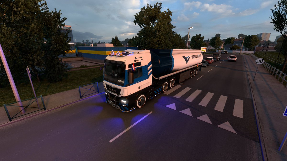 I reworked my truck Man TGX XXL 640hp, maybe looks better now?!😂- #EuroTruckSimulator2 #ETS2 #MANtrucks #ManTGX #MANTGXXXL #SCSSoftware