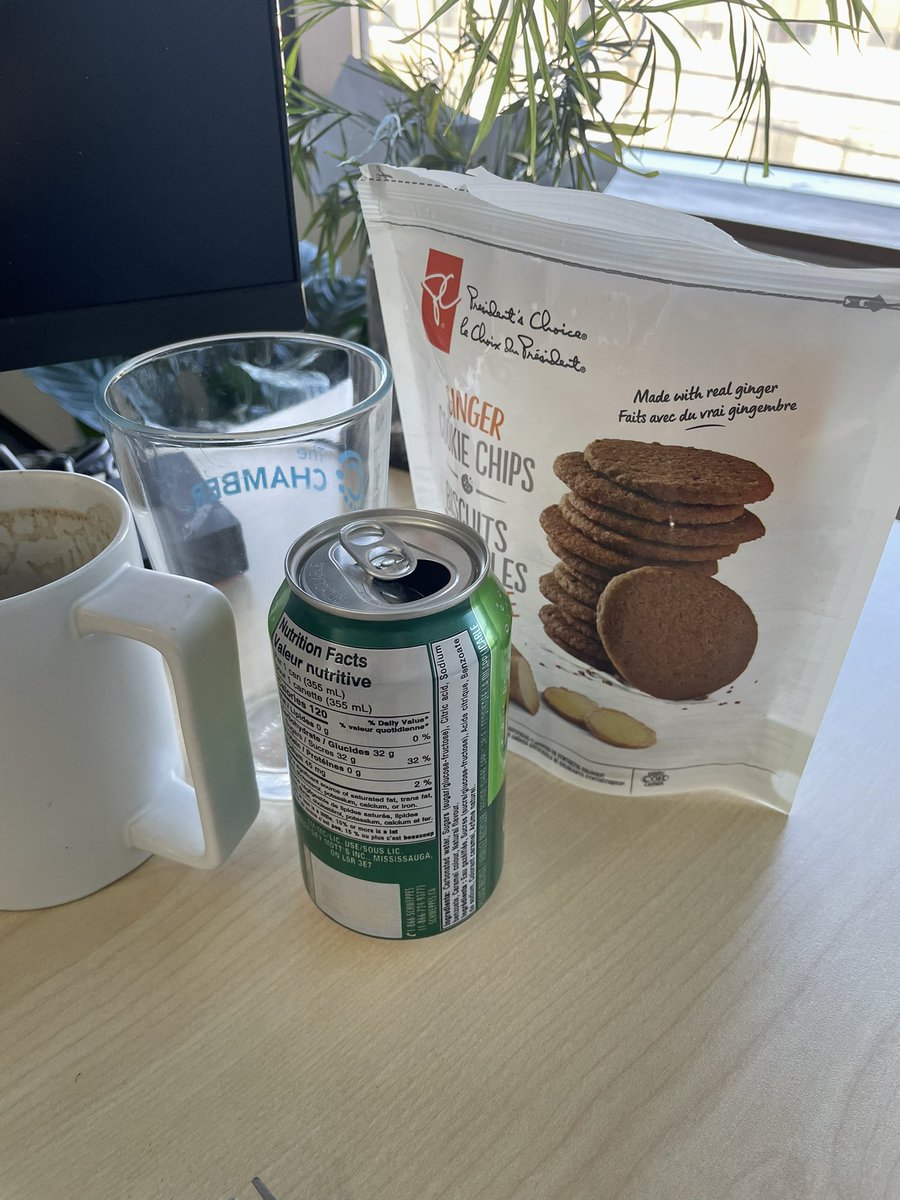 KeithaRobson's tweet photo. When you go looking for your bag of new cookies that you brought to work for your snacks and find them open on @cameronggrant desk⦠#officethief #somanydirtydishestoo https://t.co/PVKTnAZE6k