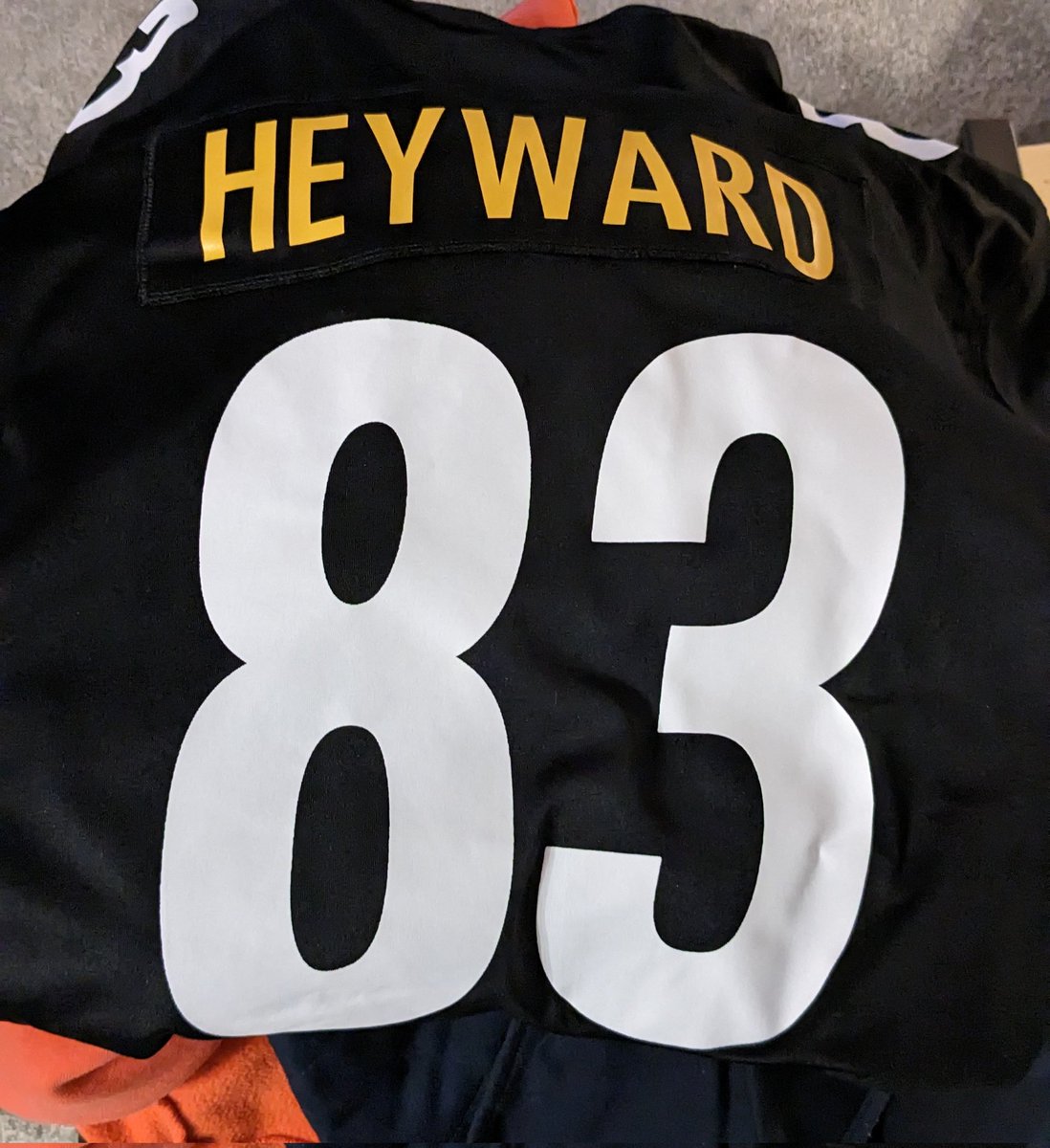 JokeOnLeigh's tweet photo. Asked for a @CamHeyward jersey for my birthday but got a @ConnorHeyward1 jersey instead. Imma keep it, but #97 is next.

#BrotherProblems #WrongJerseyRightFamily https://t.co/KneheWucqA