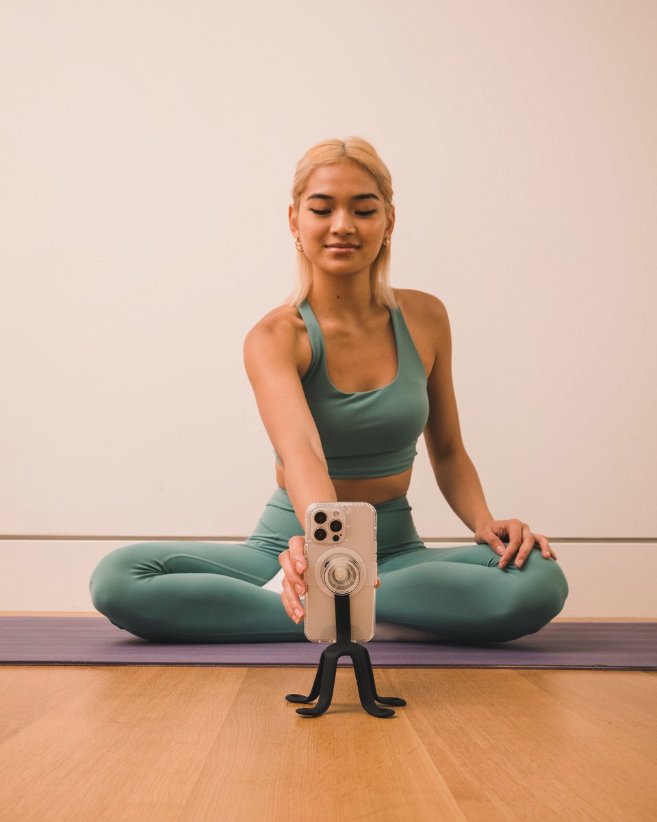 PopSockets tweet media