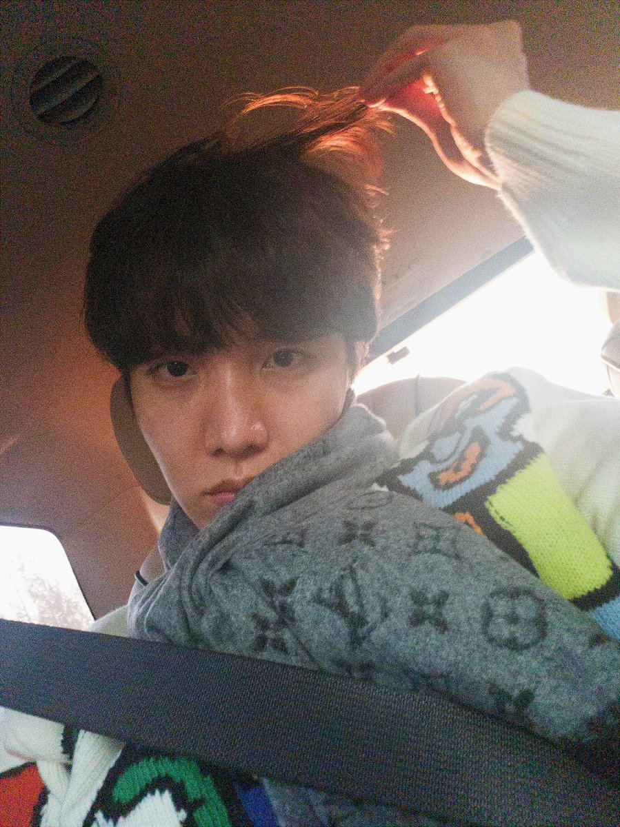 YoongisFineAf's tweet photo. HAPPY BIRTHDAY HOBI!!!!!
I missed your live because I was sleeping but I hope you celebrate it well! ARMY LOVES YOU!!! I love you I am so happy that you exist you’re amazing! @BTS_twt #HAPPYJHOPEDAY #HappyBirthdayJhope https://t.co/rSJLPPEeOR