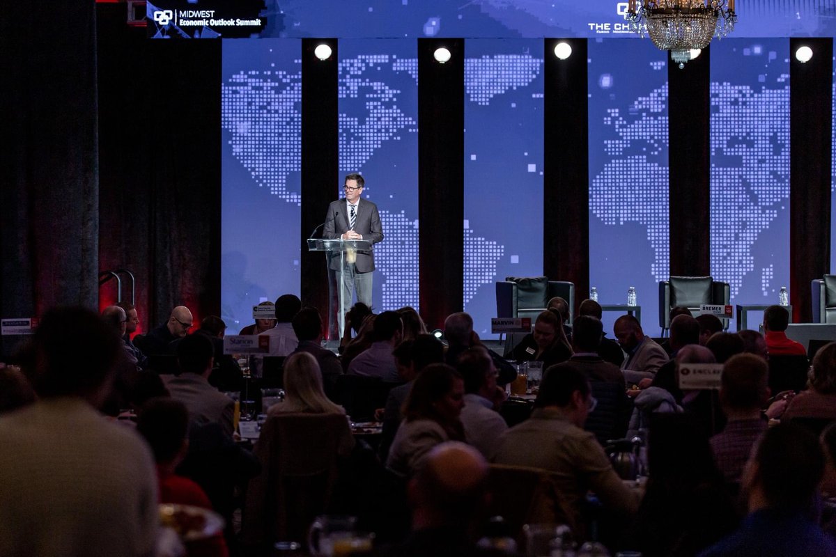 FMWFChamber's tweet image. Over 500 attendees heard from our expert keynote speakers and panelists from across the Midwest at the #MidwestSummit last week. 

Thank you to premier sponsors Cass County Electric Cooperative and Bremer Bank for making this event successful and impactful. 

📸: @5foot20