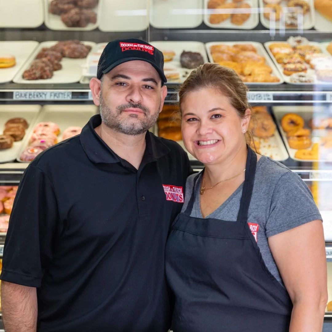 doughinthebox's tweet photo. We're not just all about serving good donuts. We're dedicated to doing good things, too. That's why we make sure to donate our leftovers, provide veterans with free coffee, keep our prices reasonable, and more here at #DoughInTheBoxDonuts. https://t.co/OSEw7HhzXU