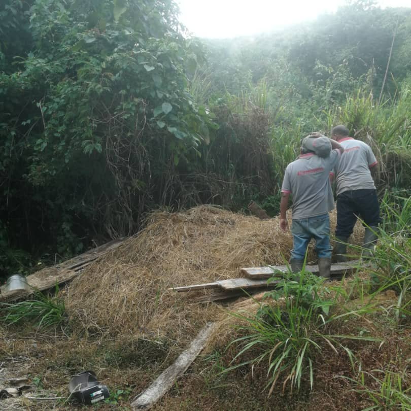 hidroven_ve's tweet photo. #EnDesarrollo Acueducto Metropolitano atiende avería en tubería de 34" ubicada en la #UD5 de #Caricuao, municipio Libertador 
@NicolasMaduro @RMarcoTorres @harolclemente https://t.co/A3NoXkPWE8