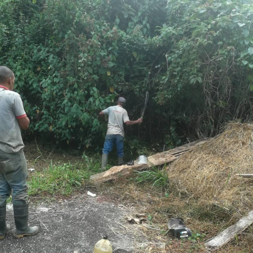 hidroven_ve's tweet photo. #EnDesarrollo Acueducto Metropolitano atiende avería en tubería de 34" ubicada en la #UD5 de #Caricuao, municipio Libertador 
@NicolasMaduro @RMarcoTorres @harolclemente https://t.co/A3NoXkPWE8