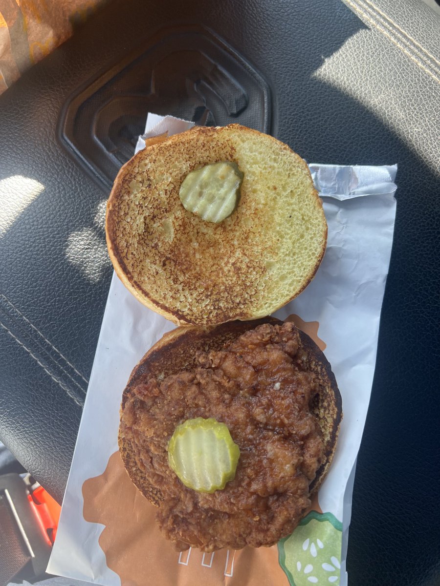 ⁦<a href="/McDonalds/">McDonald's</a>⁩ Conway: C’mon man… this is a sad little dried out excuse of a chicken sandwich. Throwing this away and going to ⁦<a href="/Popeyes/">Popeyes</a>⁩.