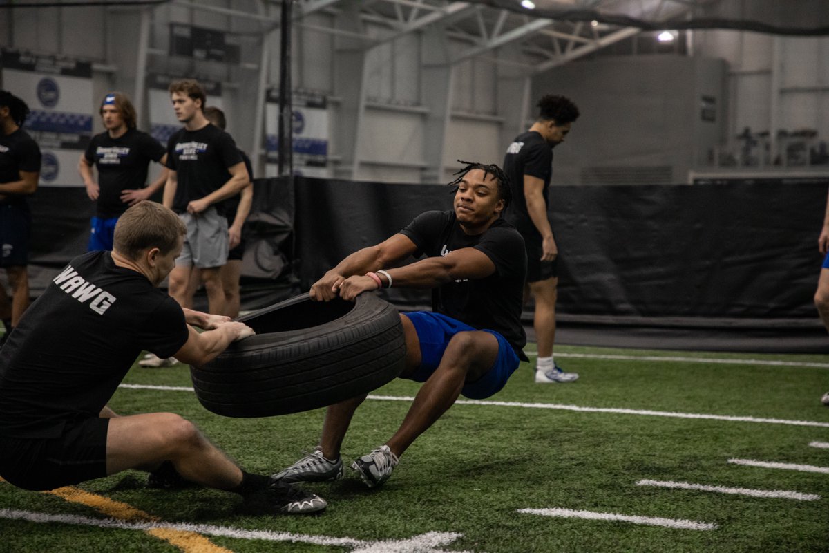 GVSU Football tweet media