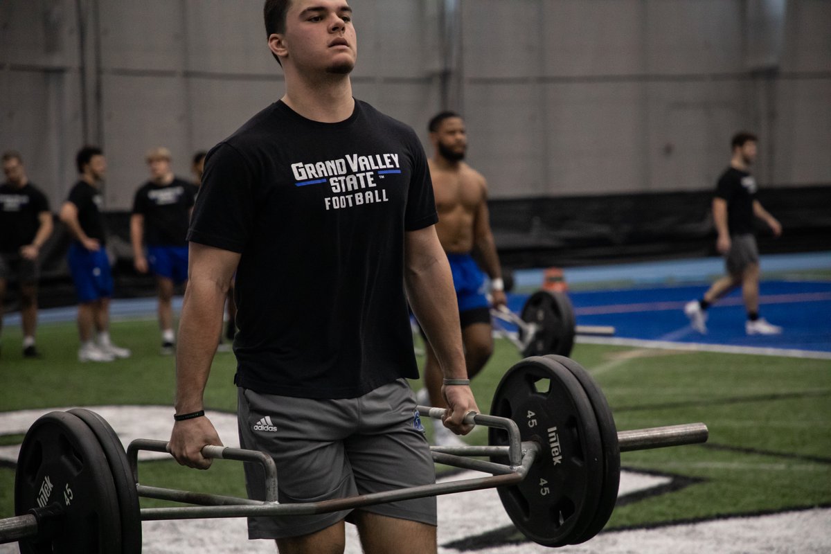 GVSU Football tweet media