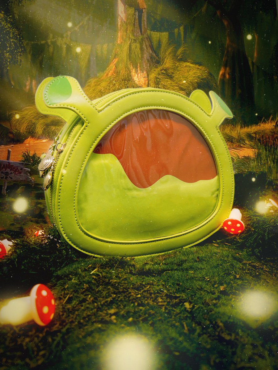 onicakeco's tweet image. ✅ Interest Check ✅ Shrek Ita Bag &amp;amp; Enamel Pins! 👀 Some friends &amp;amp; I are planning a party at the swamp but we need to know how many people are coming! RSVP link below💚 RTs Appreciated 💚
