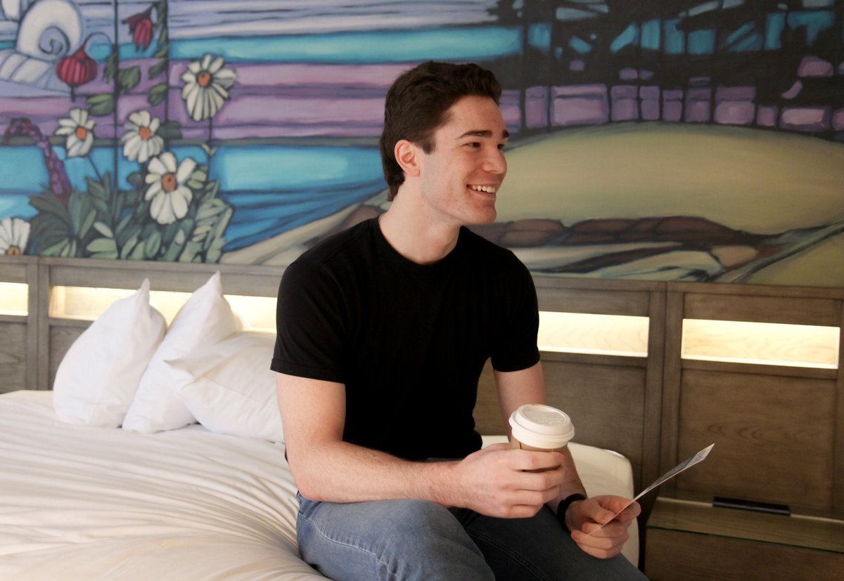 It’s all smiles at the Arts Hotel 😁
Rooms starting at $119.

#hospitalityPEI #DowntownCharlottetown  #explorePEI