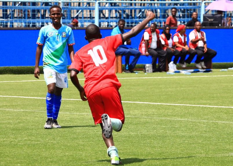 MagazineJimbere's tweet photo. 🇧🇮⚽ L'Ecofo #Gasanda du #Burundi écrase #CemBoulous de la #Djibouti sur un score de 7-0, ce 17/02/2023 dans le tournoi du #CecafaZonals en cours à #DarEsSalam (#Tanzania)
✍🏾 Dans le 2è match, Gasanda a fait match nul (1-1) avec #AlJaeelGenina (#Ethiopia) https://t.co/kLF788yP2Z https://t.co/oTYkMl5ywg