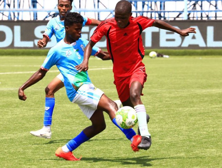 MagazineJimbere's tweet photo. 🇧🇮⚽ L'Ecofo #Gasanda du #Burundi écrase #CemBoulous de la #Djibouti sur un score de 7-0, ce 17/02/2023 dans le tournoi du #CecafaZonals en cours à #DarEsSalam (#Tanzania)
✍🏾 Dans le 2è match, Gasanda a fait match nul (1-1) avec #AlJaeelGenina (#Ethiopia) https://t.co/kLF788yP2Z https://t.co/oTYkMl5ywg