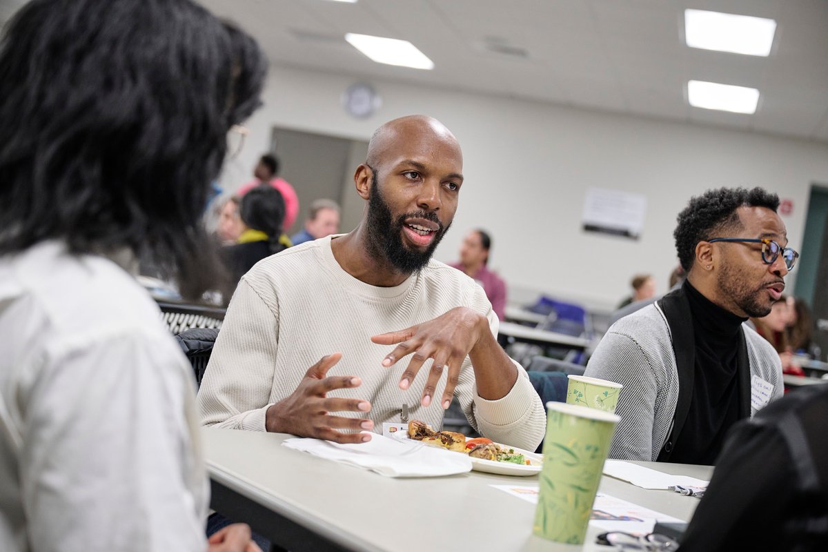 douglascountyks's tweet photo. We greatly appreciate everyone who attended last night’s Ecosystem Town Hall, where local entrepreneurs and small business owners shared the joys and challenges of their entrepreneurial journey.
@ForwardCities @lawrenceks @LawrenceChamber @DCCFoundation @networkkansas
#e3nation https://t.co/PfxB90j3ig