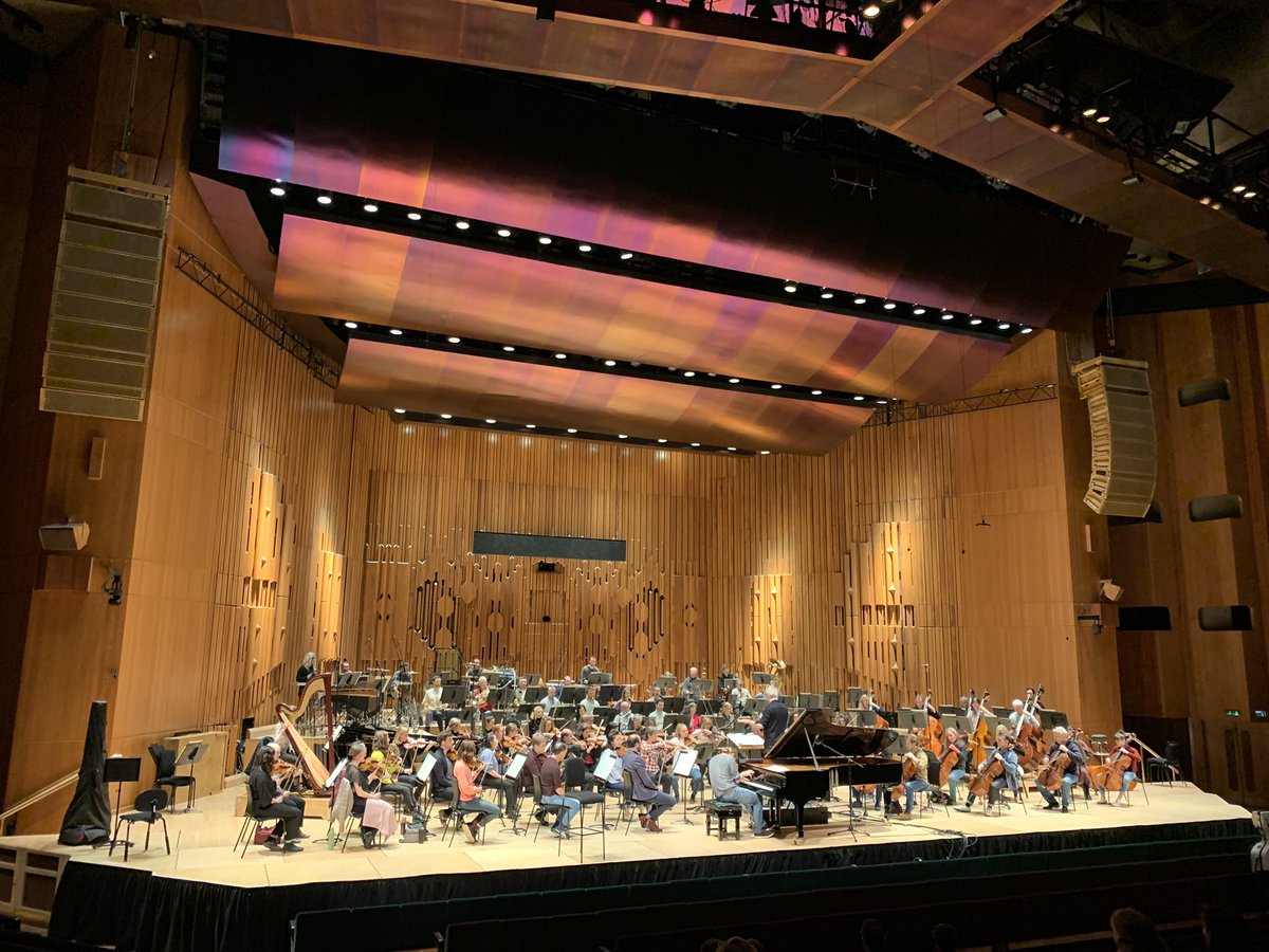 We’re live at <a href="/BarbicanCentre/">Barbican Centre</a> and on <a href="/BBCSounds/">BBC Sounds</a> from 7.30pm.

Join us for Stravinsky’s Petrushka, Lindberg’s Serenades, Ustvolskaya’s Symphony No. 1 and Rachmaninov’s Rhapsody on a Theme of Paganini with Denis Kozhukhin and Hannu Lintu.