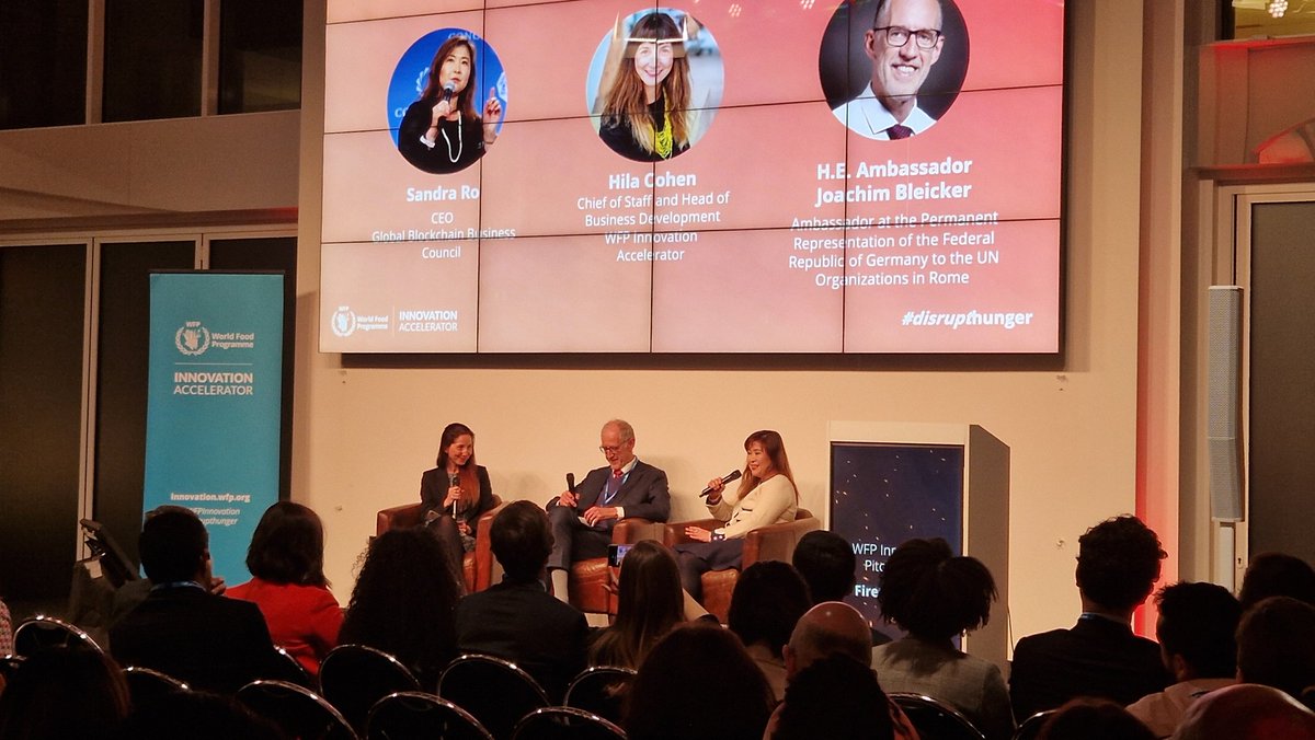 Time for our fire side chat 🔥 

We have <a href="/GermanyDiplo/">GermanForeignOffice</a>'s <a href="/germany_un_rome/">Germany UN Rome 🇩🇪🇺🇳🌍</a>, @GBBCouncil's <a href="/srolondon/">Sandra Ro</a> and <a href="/WFPInnovation/">WFP Innovation</a>'s <a href="/Hila_Co/">Hila Cohen</a> on stage to discuss how #innovative solutions coming from different sectors can solve #global #foodcrisis 💡

#DisruptHunger