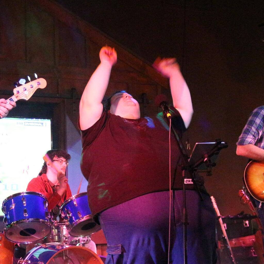 When you realize it’s Friday and you get to see Low Totem tonight!

We’re playing at The Tavern at Penn’s Park from 8-11! Spend your Fri-yay with us! instagr.am/p/CoxeFE8ujU6/