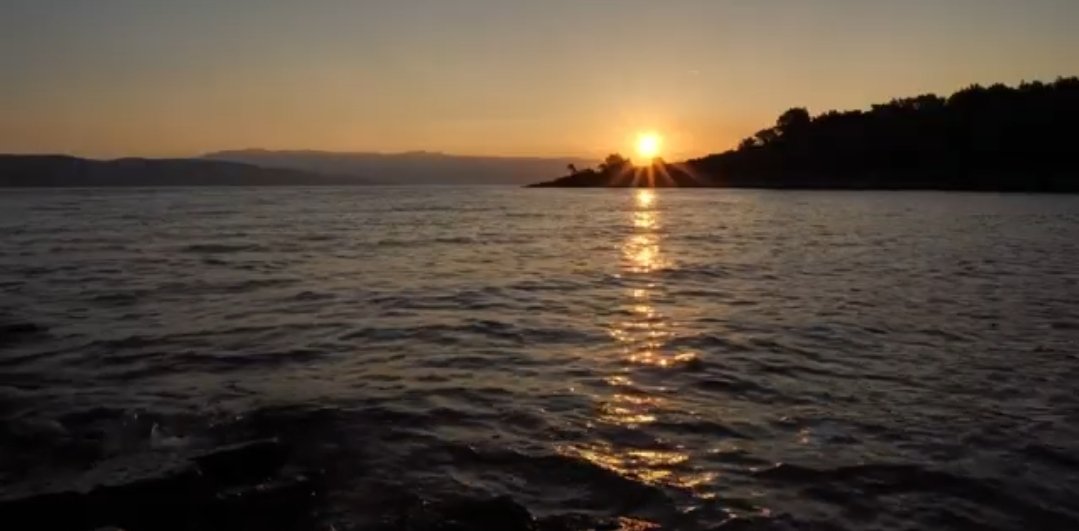 titibot00's tweet photo. #sea #ocean #relax #meditation #stressrelief 
https://t.co/KJbJDTBjAd https://t.co/reibrjNtMt