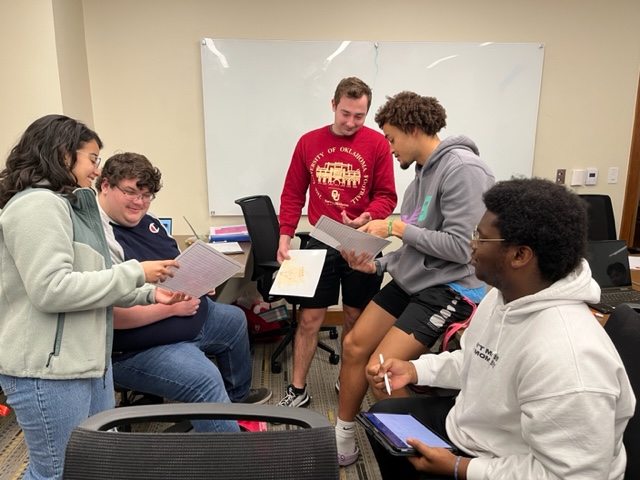 OU_MathTTI's tweet photo. Tutor training with OU doctoral student Mandy Howell.  @oueducation https://t.co/fG5E7KKU57