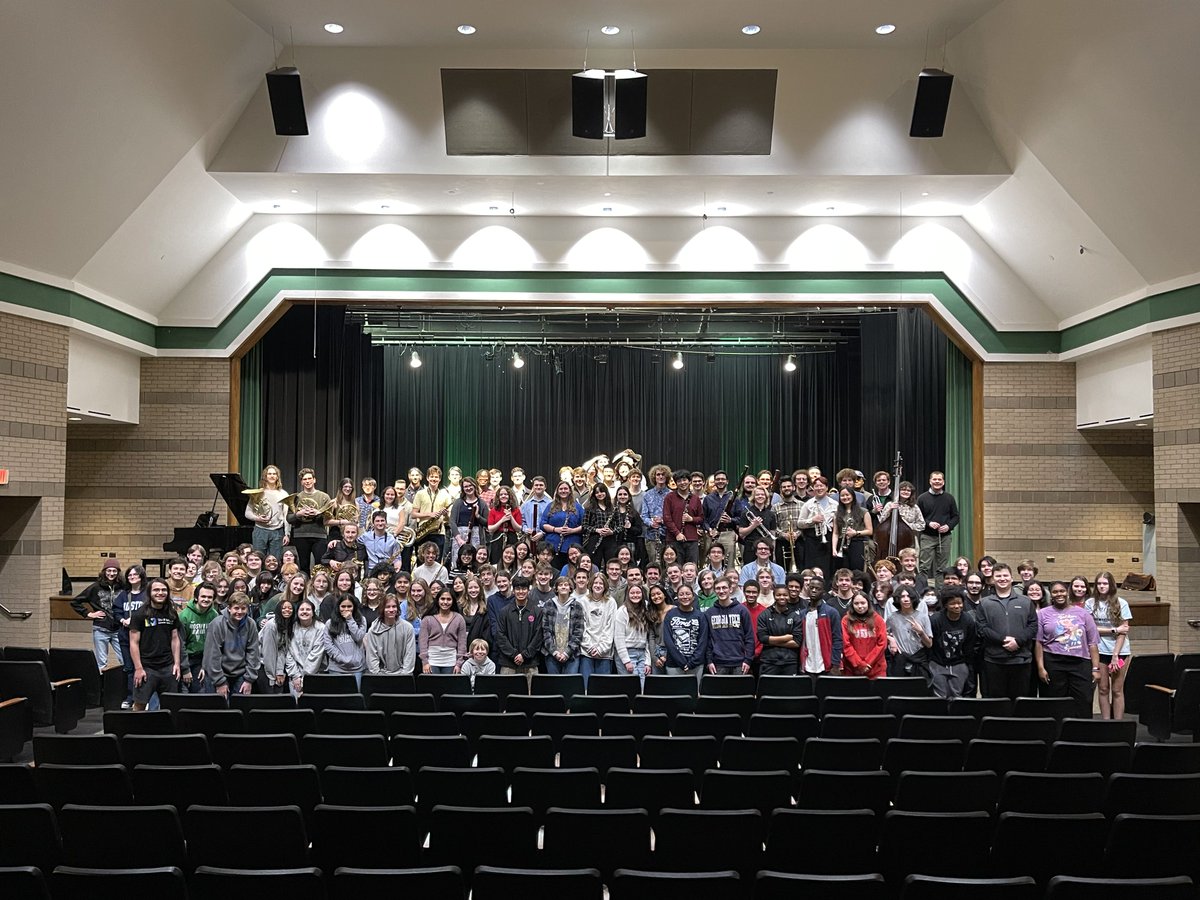 RoswellBands's tweet photo. On Wednesday, the Vanderbilt University Wind Symphony spent the day with us en route to perform at the @CBDNA_National Convention.  Our students spent time in masterclasses and were then treated to a concert performance.  Thank you "Vandy" for an awesome day! https://t.co/6gVENnexrR