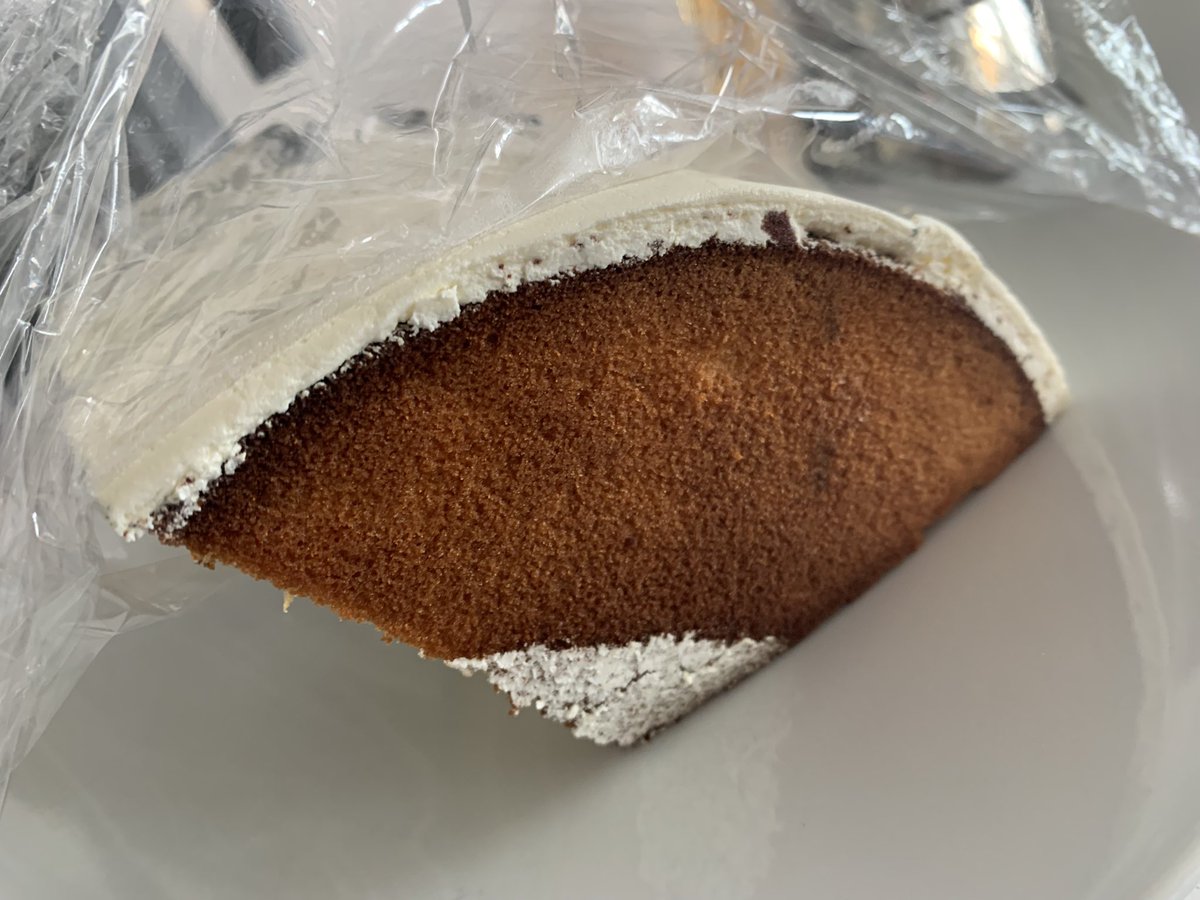 ITHostess's tweet photo. @missmaryberry quick question to the Queen of baking - is this burnt? Thank you ❤️ https://t.co/BxYOi2u8xa
