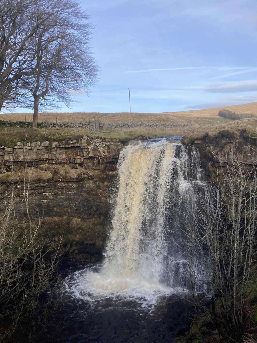 Northlakesuk's tweet photo. Friday wanderings up the lovely Mallerstang valley to the Water cut then on to Hellgill & Hell Gill force a good 6.5 mile walk #westmorlanddales #mallerstang #hellgill #edenvalley #rivereden https://t.co/inJKmvr2vn