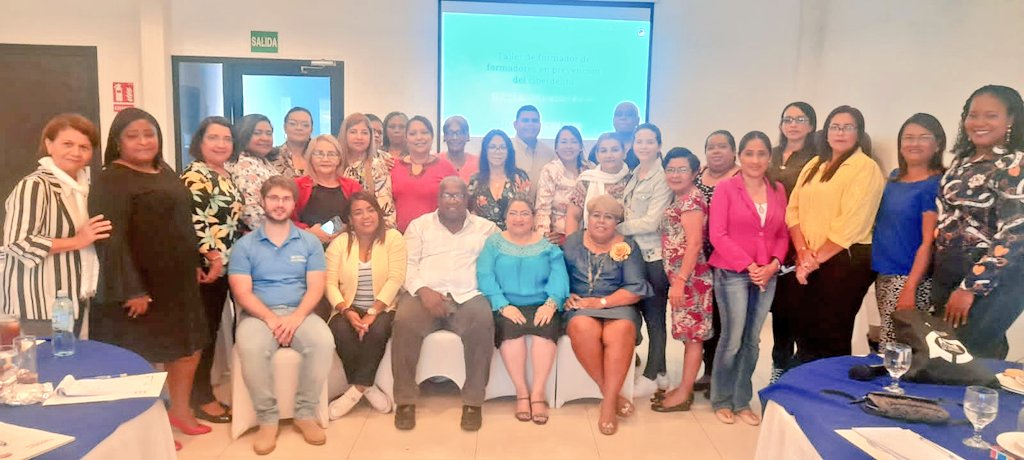 UNODC_ROPAN's tweet photo. 🇵🇦🌐| #HOY Finalizamos el taller  “Formador de Formadores en Prevención del Ciberdelito” donde fortaleció el conocimiento de personal educativo de @MeducaPma en #Ciberseguridad,  #DelitosSexuales #DerechosEnInternet y #CiudadaníaDigital, entre otros. 

🙏 @StateINL https://t.co/ut2zMCV17O
