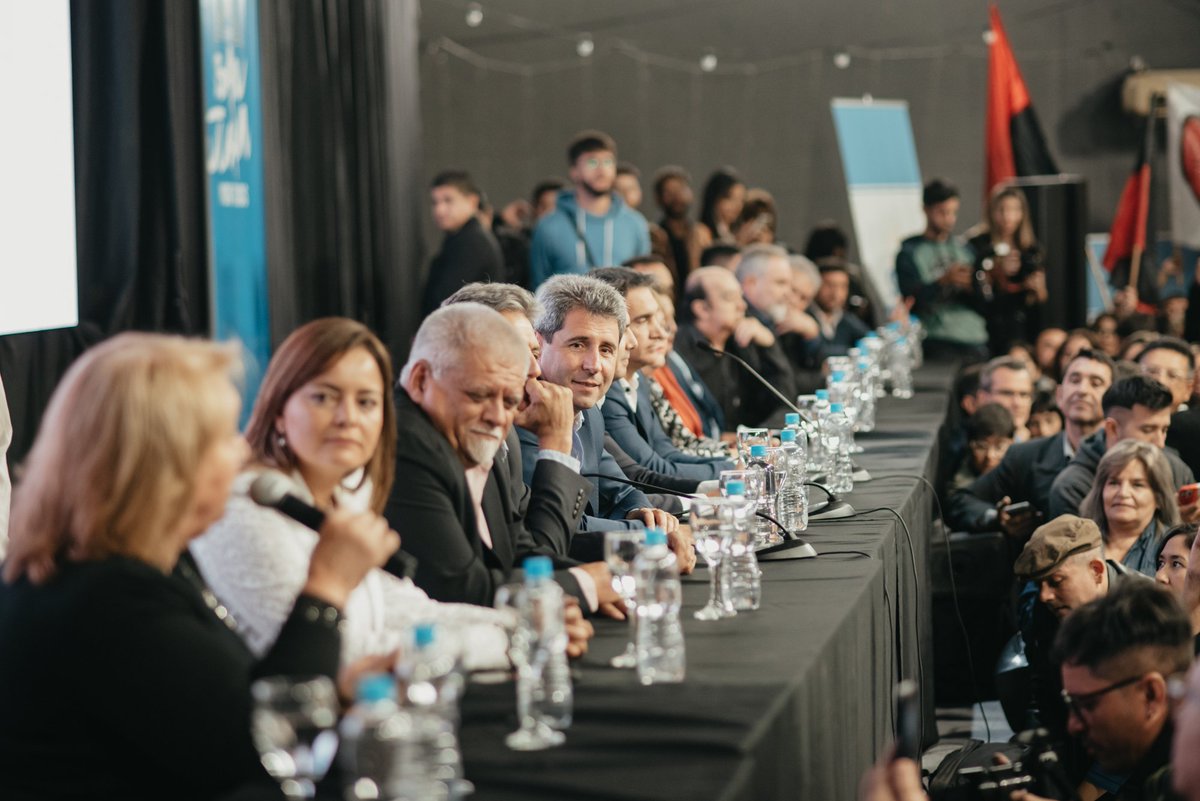 sergiounac's tweet photo. San Juan por Todos es el frente que nos une en las coincidencias y nos enriquece en las diferencias. Porque estamos convencidos que lo importante es cuidar el modelo de crecimiento, generación de empleo y desarrollo con inclusión que hemos consolidado en la provincia. https://t.co/RR17knDX4g