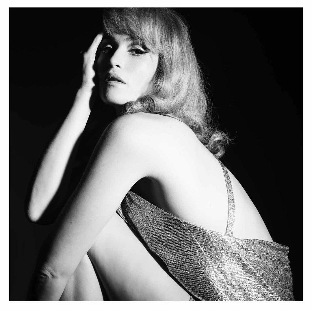 GemmaArtertonIT's tweet photo. #GemmaArterton fotografata da #AlexHurst per "#FunnyWoman"
Gemma Arterton by Alex Hurst for "Funny Woman" https://t.co/Le8S02dUmI