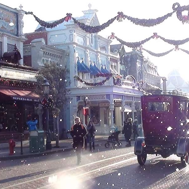vdmkris1's tweet photo. #DLP #DisneylandParis #DisneyParks https://t.co/8lJ87LFUhw