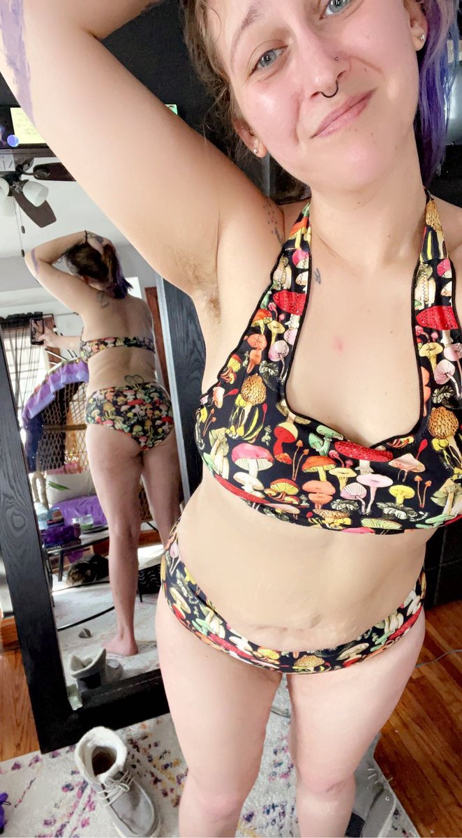 FrancescaPots's tweet photo. Kinda obsessed with myself, what can ya do? Cum n check me out, I know I would 😏😈 #bossbabe #babe #moneymaker #bosslady #Onlyfans_Girls #booty #juicybooty #theresalotlesselsewhere #cumngetsome #onlyfan #onlyfansgirl #onlyfansmodel https://t.co/apFePUiK0p