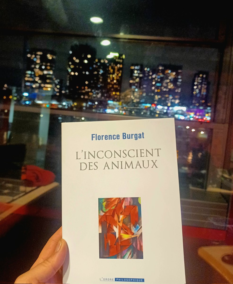 TrokenbrockF's tweet photo. #Direct @franceinter On prend de la hauteur et de la profondeur ce soir avec @_PatriciaMartin du haut de la tour de radio France pour parler de L'Inconscient des #animaux . Avec Florence Burgat.
@EditionsduSeuil #inconscient #Freud #causeanimal https://t.co/3RZ58n1xF5