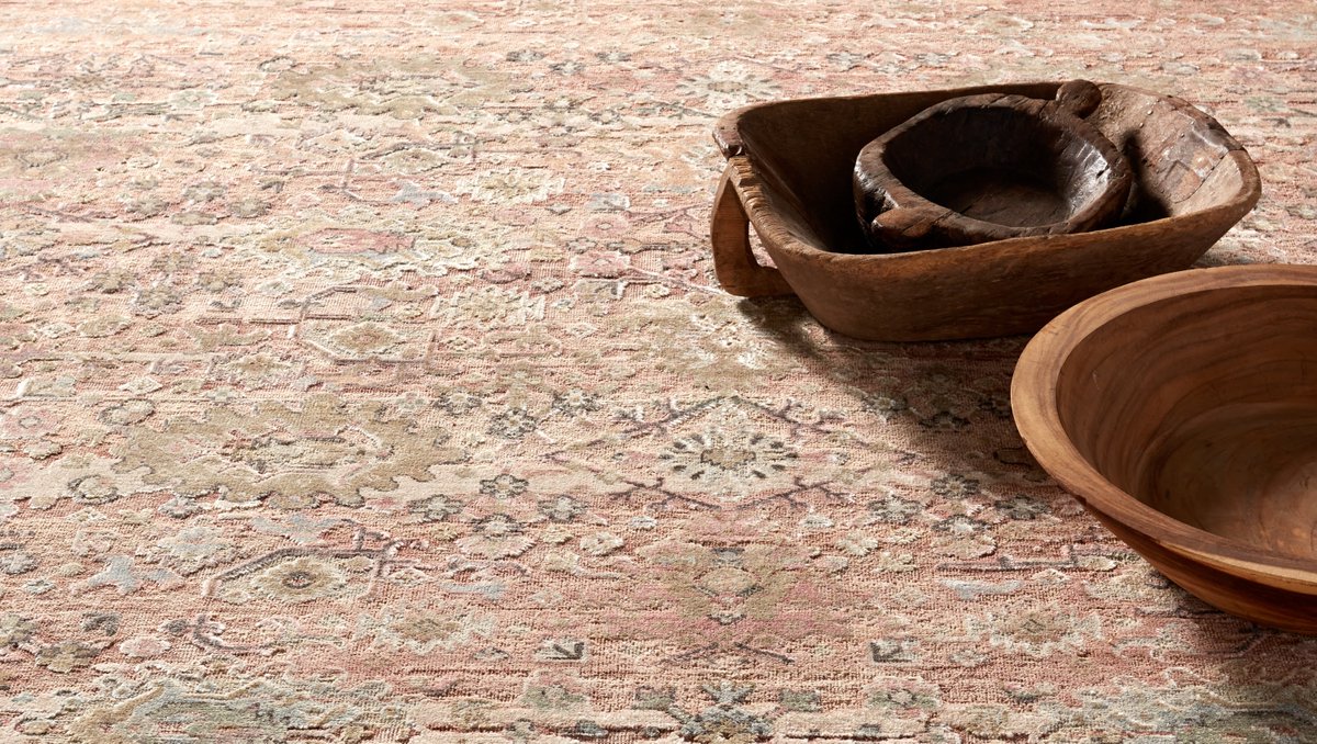 Elegantly crafted of wool and silk, the Persian-inspired Amoret collection combines the timeless hand-knot technique and oxidation process for a modernized look. #JLSpotted

l8r.it/rHyC

Rug: Amoret, (AMO03)