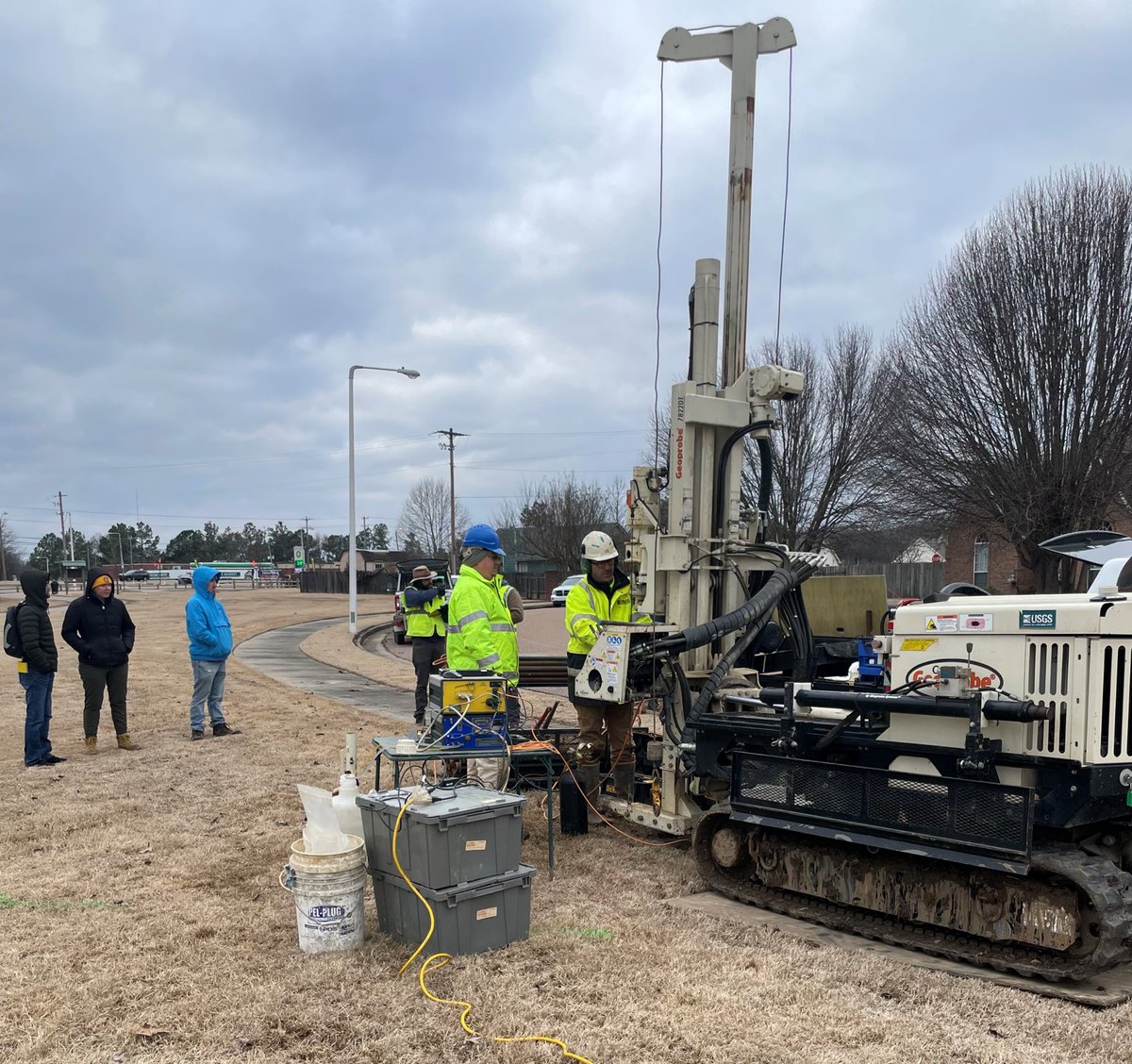 USGS_LMG's tweet photo. #USGSLMG Scientists Roland Tollett, Brandon Anderson, and Spencer Smith, along with professors, staff, and graduate students from @CAESER_UofM, performed geophysical logs by direct-push drilling in the Memphis area to study the shallow aquifer and recharge to the Memphis aquifer. https://t.co/YBTJxH1AnS