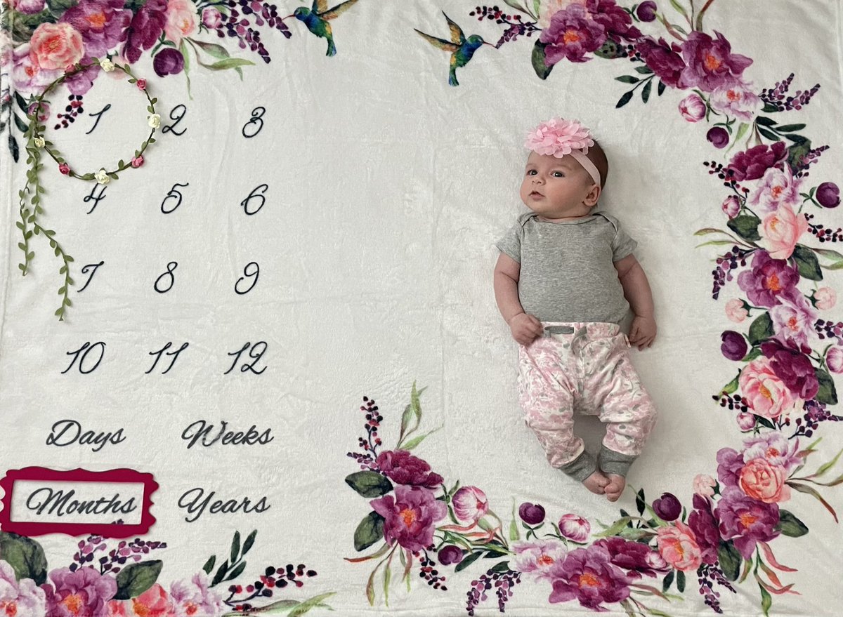 cheyaaaanne's tweet photo. obsessed w our sweet girl is an understatement 💖 happy 1 month 💖 https://t.co/WU2w7Wv3JV