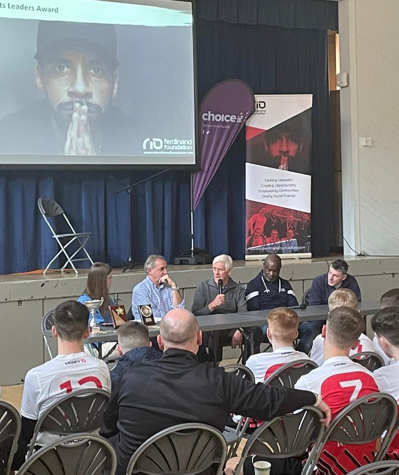 Our partnership programme with <a href="/Choice_Housing/">Choice</a> finished a half term leadership training programme with a brilliant group of young people leading a community tournament in #Belfast today.

Big thanks <a href="/abhs_belfast/">ABHS</a> @Kingcanners <a href="/NiHyatt/">NI Hyatt</a> <a href="/GlentoranSP/">Glentoran Social Partnership</a> and more for getting involved👏