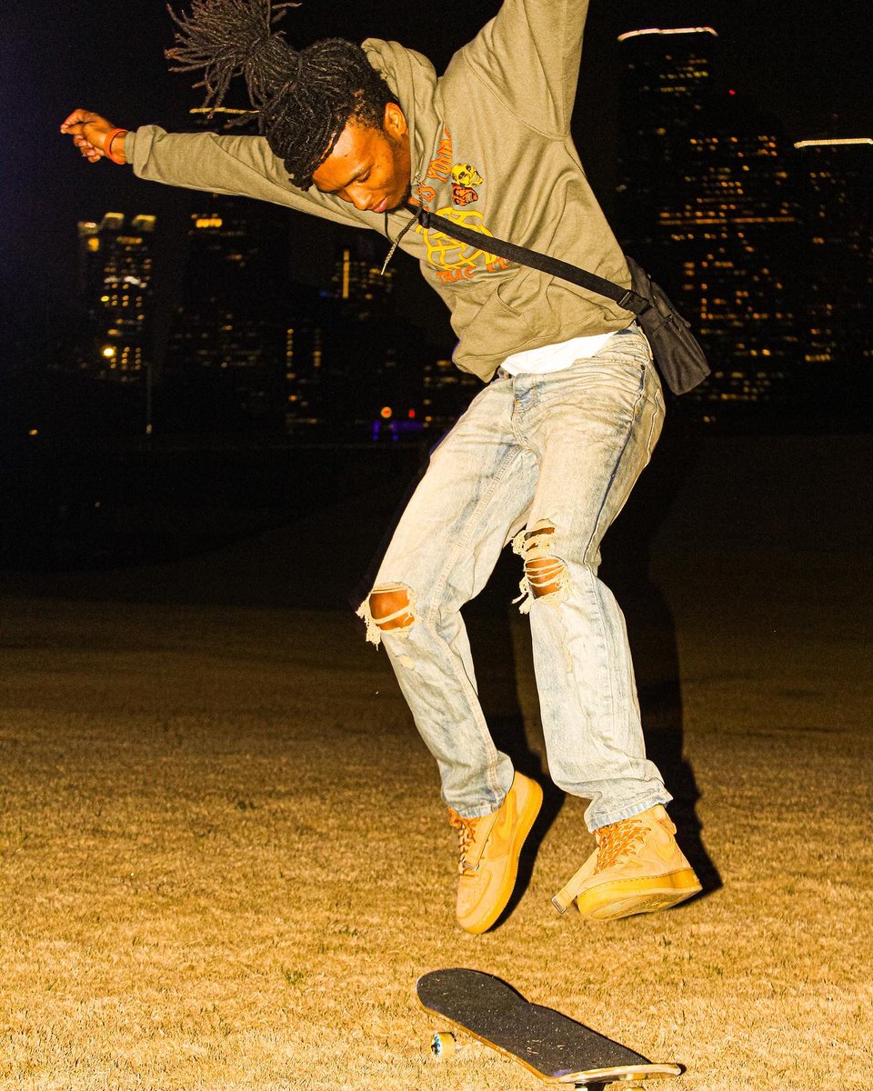 Lance2Trill's tweet photo. Curated a lookbook to mark the closing of my introductory hoodie...onto the collection 

May God bless us all on this journey we call life🙏🏾 https://t.co/opJgCVPGBl