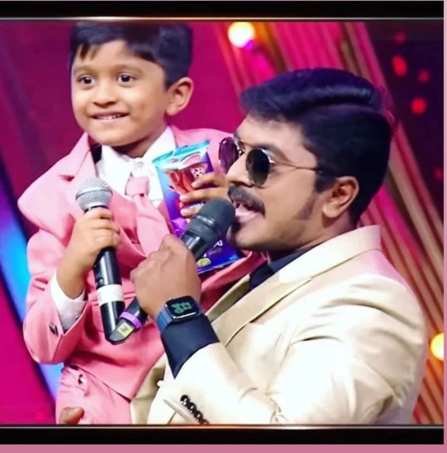 Farvee00's tweet photo. @OrmaxMedia #MakkalNayaganAzeem 

🥰🥰❤️❤️❤️🌹🌹🔥🔥🔥🔥 https://t.co/BwZ2Hr0Vgp