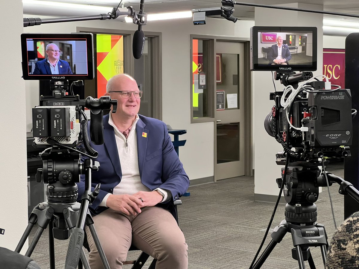 JosiahWay's tweet photo. Day 4 of case study filming @USC’s the revolutionary #DigitalCreativeLab! @Crestron is in the house! #highered #edtech #avtweeps #higheredav https://t.co/QZjjSkIQ1y