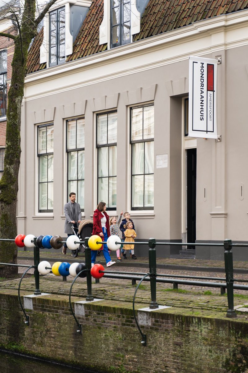 Voorjaarsvakantie! Het Mondriaanhuis extra open op maandag 20 en 27 februari. Kom je ook?
#voorjaarsvakantie #uitmetkinderen #museum #mondriaan